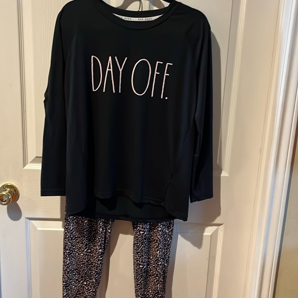 Brand New! Sz Med. Rae Dunn Pajama Set
